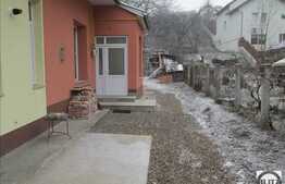 Casa de vanzare 45 mp utili, cu teren de 118 mp, zona centrala!