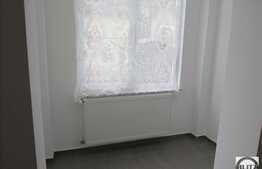 Casa de vanzare 45 mp utili, cu teren de 118 mp, zona centrala!