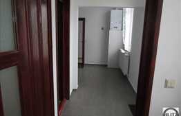 Casa de vanzare 45 mp utili, cu teren de 118 mp, zona centrala!