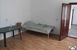 Casa de vanzare 45 mp utili, cu teren de 118 mp, zona centrala!