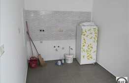 Casa de vanzare 45 mp utili, cu teren de 118 mp, zona centrala!