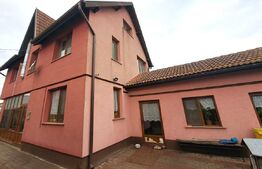 Casă spațioasă P+E+M de vânzare – Hărman | 5 camere | Curte 500 mp