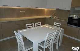 Casa de vanzare, 280 mp, cu teren aferent de 500 mp, complet mobilata!