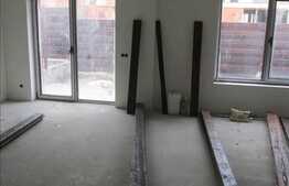 De vanzare casa insiruita, 135 mp, gradina 140 mp, semifinisata, zona Europa !