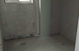 De vanzare casa insiruita, 135 mp, gradina 140 mp, semifinisata, zona Europa !