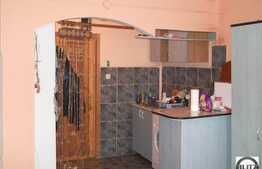 1 cam decomandata in Marasti!