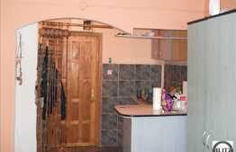 1 cam decomandata in Marasti!