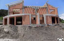 Duplex 120 mp, teren 250 mp, semifinisat, zona strazii Donath!