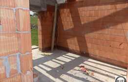 Duplex 120 mp, teren 250 mp, semifinisat, zona strazii Donath!