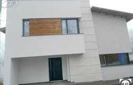 Vanzare casa 5 camere, 160 mp, 500 mp teren, front la 2 strazi, zona de case!