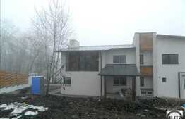 Vanzare casa 5 camere, 160 mp, 500 mp teren, front la 2 strazi, zona de case!