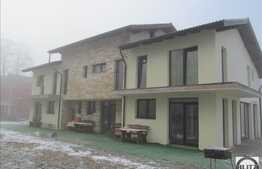 Duplex cu 13 camere, 533 mp, teren 1000 mp, imobil nou, partial finisat!