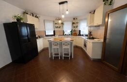 Casă individuală, complet mobilată și utilată, teren 750 mp, garaj-Dezmir