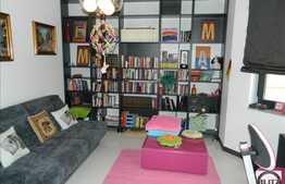 Casa moderna, 385 mp utili, teren 900 mp, imobil nou, zona linistita de case!