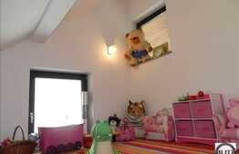 Casa moderna, 385 mp utili, teren 900 mp, imobil nou, zona linistita de case!