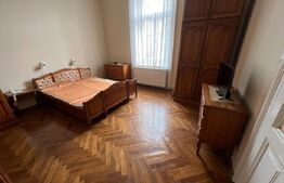 Apartament ultracentral cu 2 camere, cu parcare – birou sau locuință