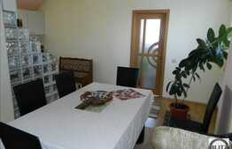 Casa 5 camere, 130 mp, teren 500 mp, 2 fronturi stradale 46 ml, zona linista!