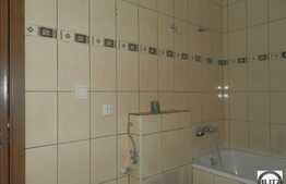 De vanzare asa cu 3 camere, 78 mp, teren 300 mp, front 15 ml, zona linistita!