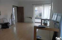 De vanzare asa cu 3 camere, 78 mp, teren 300 mp, front 15 ml, zona linistita!