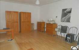 De vanzare asa cu 3 camere, 78 mp, teren 300 mp, front 15 ml, zona linistita!