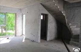 Triplex de vanzare in zona rezidentiala de top! 116 mp! Semifinisat!