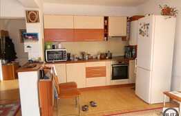 Vanzare triplex, 130 mp, teren 230 mp, 2 fronturi stradale, zona rezidentiala!