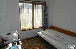 Vanzare triplex, 130 mp, teren 230 mp, 2 fronturi stradale, zona rezidentiala!