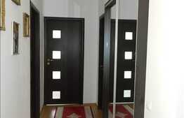 Vanzare triplex, 130 mp, teren 230 mp, 2 fronturi stradale, zona rezidentiala!