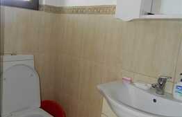 Vanzare triplex, 130 mp, teren 230 mp, 2 fronturi stradale, zona rezidentiala!