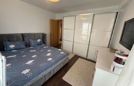 Apartament 3 camere, decomandat, etaj intermediar, lift, parcare si boxa 