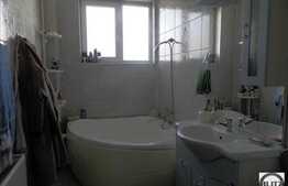 Casa de vanzare 200 mp, teren 386 mp, imobil nou, zona accesibila catre centru!