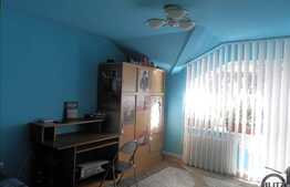 Casa de vanzare 200 mp, teren 386 mp, imobil nou, zona accesibila catre centru!