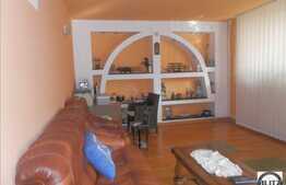 Casa de vanzare 200 mp, teren 386 mp, imobil nou, zona accesibila catre centru!