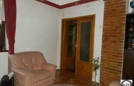 Casa individuala de vanzare, 200 mp, 500 mp teren, mobilata, zona Plopilor