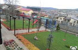 Vanzare casa cu 7 camere, 180 mp, teren 462 mp, priveliste deosebita!