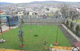 Vanzare casa cu 7 camere, 180 mp, teren 462 mp, priveliste deosebita!