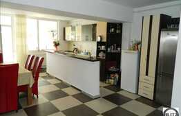 Vanzare apartament cu 3 camere, 120 mp, zona strazii Edgar Quinet