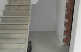 Casa de vanzare, 125 mp utili, teren 205 mp, P+E1, front stradal 13 ml!