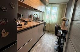 Apartament 2 camere, decomandat, cu balcon, mobilat si utilat, aer conditionat