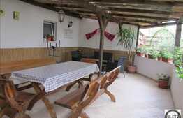 Duplex de vanzare cu 153 mp, 270 mp de teren, zona nou dezvoltata !