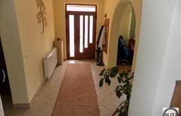 Duplex 4 camere, 184 mp, teren 425 mp, imobil nou, zona 7 strazi! 2 garaje!