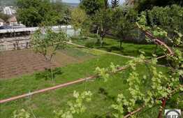 Duplex 4 camere, 184 mp, teren 425 mp, imobil nou, zona 7 strazi! 2 garaje!