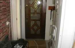 Vanzare apartament cu 3 camere, 45 mp, zona strazii Garbau