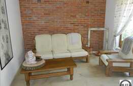 Casa de revista, 185 mp utili, teren 525 mp, gradina, zona linistita de case