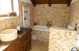 Casa de revista, 185 mp utili, teren 525 mp, gradina, zona linistita de case