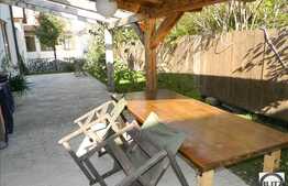 Casa de revista, 185 mp utili, teren 525 mp, gradina, zona linistita de case