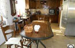 Casa de revista, 185 mp utili, teren 525 mp, gradina, zona linistita de case