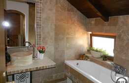 Casa de revista, 185 mp utili, teren 525 mp, gradina, zona linistita de case