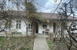 Casa individuala cu 3 camere, zona ultracentrala - Campia Turzii