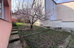 Casa de inchiriat, 7 camere, 230 mp + 415 mp teren, garaj - Gruia